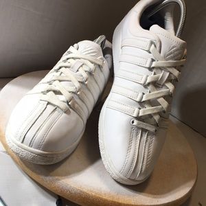 K Swiss shoe white on white leather ladies lace size 10.